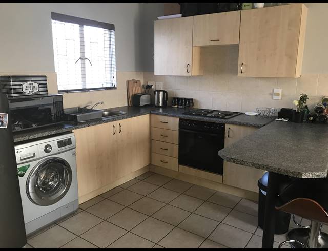 1 BEDROOM APARTMENT FOR SALE IN GREENSTONE HILL